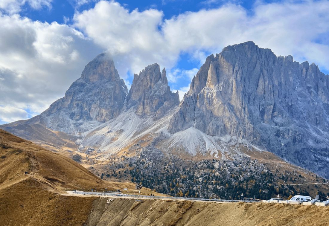 Un arrêt en voiture dans les Dolomites